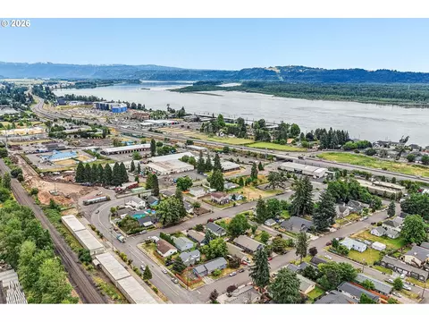 View/Area - 608 SE Sumner St, Camas, WA 98607 photo 2 of 8