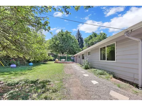 Exterior - 3295 Potter St, Eugene, OR 97405 photo 4 of 4