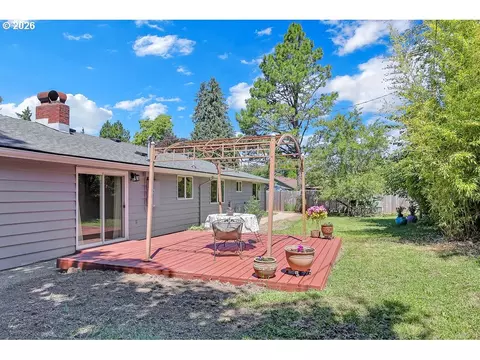 Exterior - 3295 Potter St, Eugene, OR 97405 photo 2 of 4