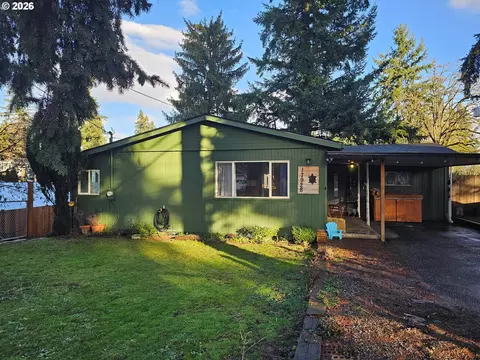 17928 Webster Rd, Gladstone, OR 97027