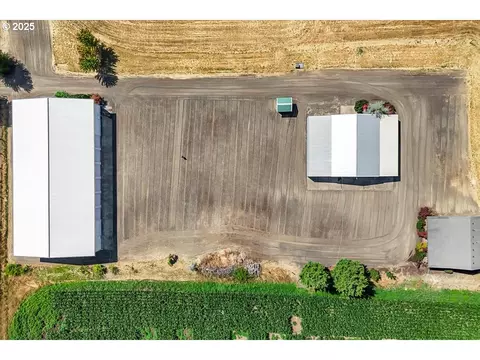 9003 Broadacres Rd NE, Aurora, OR 97002