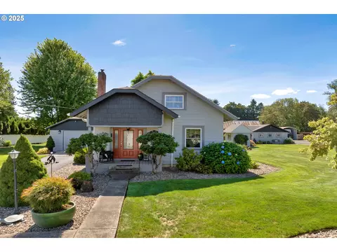 96044 Noraton Rd, Junction City, OR 97448