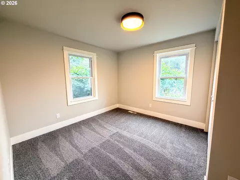 Bedroom - 625 Baltimore St, Elgin, OR 97827 photo 2 of 2