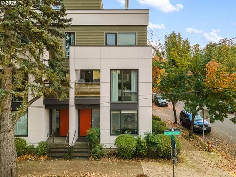 1102 NE Tillamook St #5, Portland, OR 97212