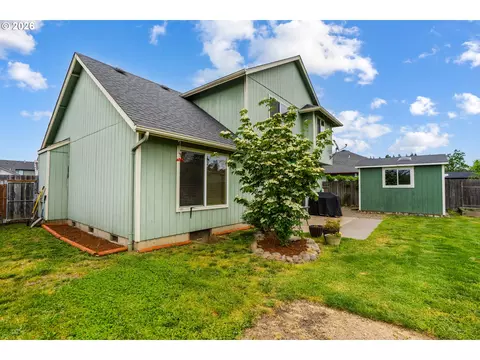 Exterior - 239 Blue Jay Loop, Creswell, OR 97426 photo 4 of 6