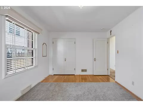 Bedroom - 1603 23rd Ave, Longview, WA 98632 photo 1 of 4