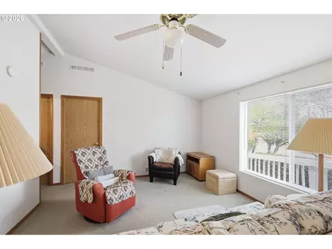 2314 Maia Loop, Springfield, OR 97477 photo 4