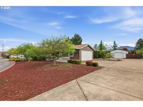 2314 Maia Loop, Springfield, OR 97477 photo 20
