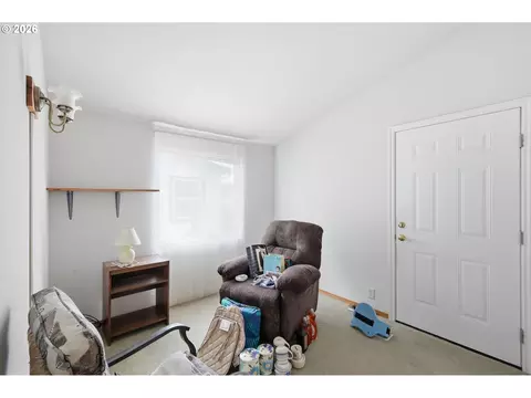 2314 Maia Loop, Springfield, OR 97477 photo 11