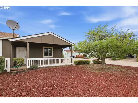 2314 Maia Loop, Springfield, OR 97477 photo 18