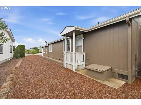 2314 Maia Loop, Springfield, OR 97477 photo 15