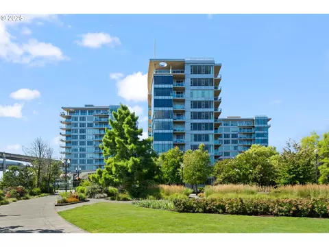 1900 S River Dr #N1004, Portland, OR 97201