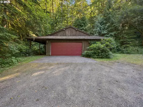Exterior - 68080 E Maple St, Welches, OR 97067 photo 11 of 14
