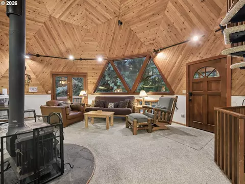 Living - 68080 E Maple St, Welches, OR 97067 photo 1 of 1
