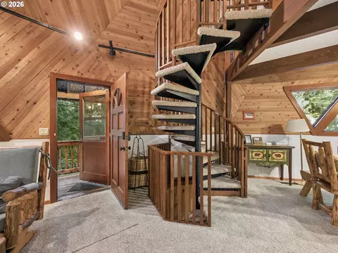 Entry Way - 68080 E Maple St, Welches, OR 97067 photo 1 of 6