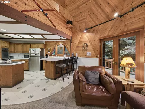Kitchen - 68080 E Maple St, Welches, OR 97067 photo 1 of 4
