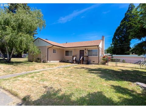 243 Park St, Riddle, OR 97469 photo 1