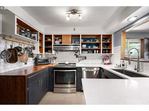 Kitchen - 341 Hardy Ave, Eugene, OR 97404 photo 3 of 4