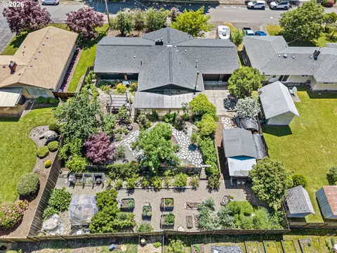 View/Area - 341 Hardy Ave, Eugene, OR 97404 photo 2 of 3