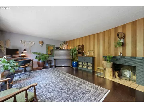 Living - 341 Hardy Ave, Eugene, OR 97404 photo 2 of 5