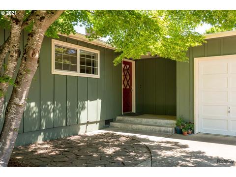 1769 Hemlock St, Eugene, OR 97404 photo 1