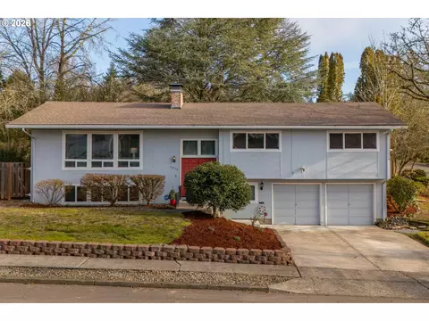 3050 SW 113th Ave, Beaverton, OR 97005