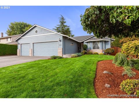 131 NE Greenway Dr, Gresham, OR 97030 photo 1