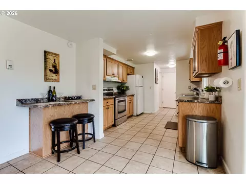 Kitchen - 1141 W 24th Ave, Eugene, OR 97405 photo 1 of 3