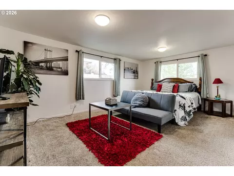 Bedroom - 1141 W 24th Ave, Eugene, OR 97405 photo 3 of 8