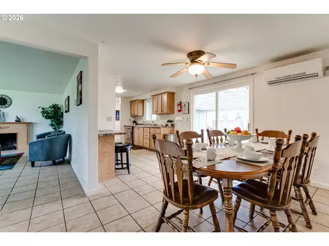 Dining - 1141 W 24th Ave, Eugene, OR 97405 photo 1 of 1