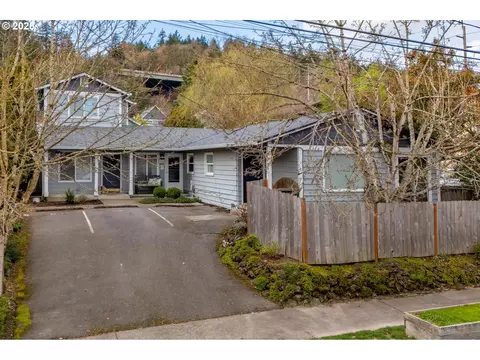 6125 S Hood Ave, Portland, OR 97239