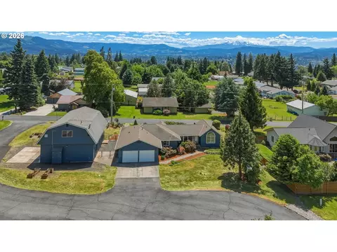 1114 Neal Rd, White Salmon, WA 98672