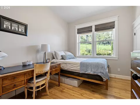 Bedroom - 2764 E 40th Ave, Eugene, OR 97405 photo 2 of 5