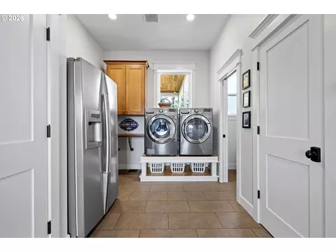 Other - 2764 E 40th Ave, Eugene, OR 97405 photo 3 of 11