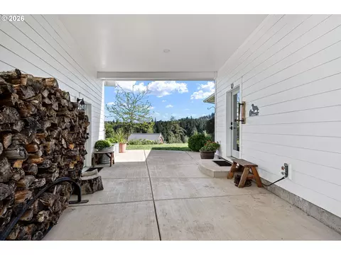 Exterior - 2764 E 40th Ave, Eugene, OR 97405 photo 10 of 10
