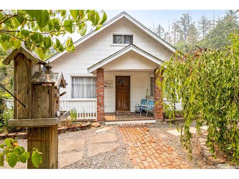 76614 Westoak Rd, Oakridge, OR 97463