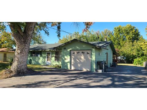 915 E Main St, Hermiston, OR 97838 photo 1