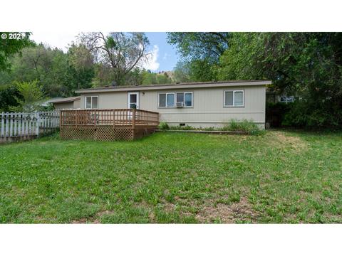 786 E Main St, John Day, OR 97845 photo 1