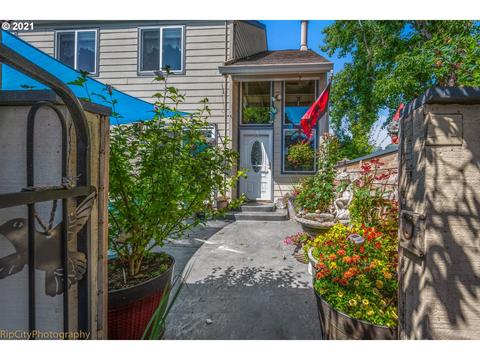333 NE Village Squire Ave #6, Gresham, OR 97030 photo 1