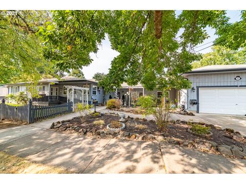922 18th St, Springfield, OR 97477 photo 1