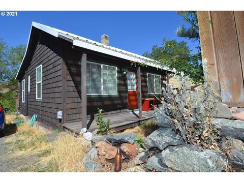 491 E Main St, John Day, OR 97845 photo 1