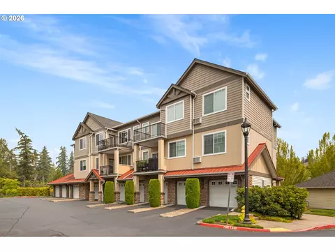 11725 NW Winter Park Ter #401, Portland, OR 97229