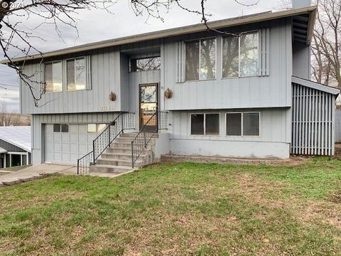 3319 SW Ladow Ave, Pendleton, OR 97801 photo 1