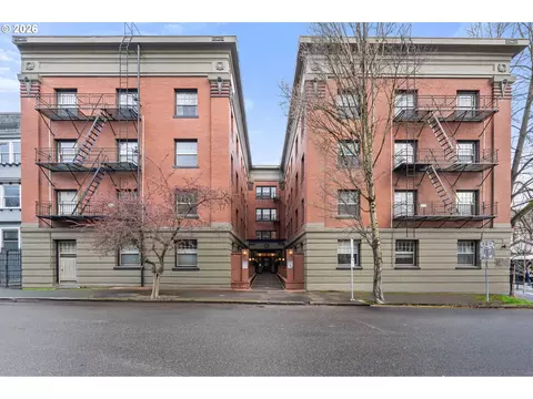 2109 NW Irving St NW #410, Portland, OR 97210