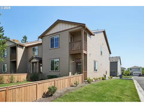 7035 NE 155th Pl, Vancouver, WA 98682
