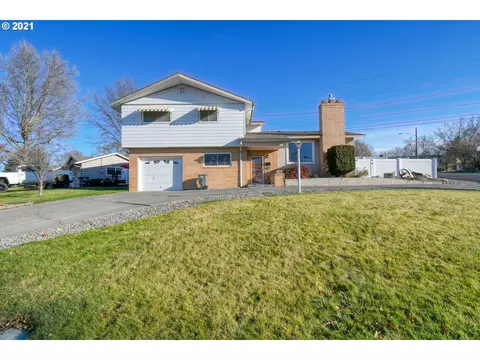 3138 SW Isaac Ave, Pendleton, OR 97801 photo 1