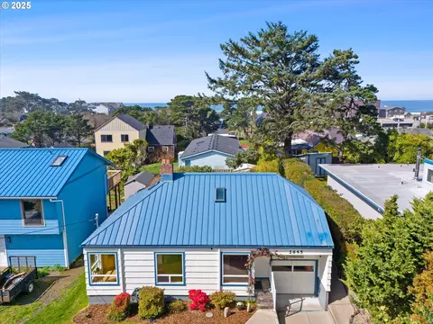 2645 NW Lee Ave, Lincoln City, OR 97367