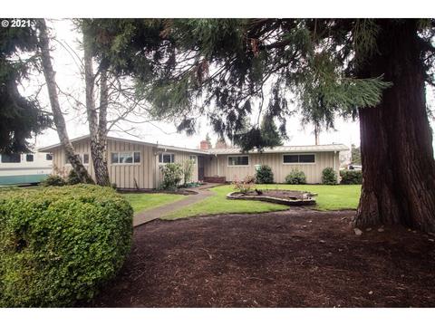 2490 Shadylane Dr, Springfield, OR 97477 photo 1