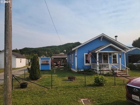 340 Poplar St, Powers, OR 97466 photo 1