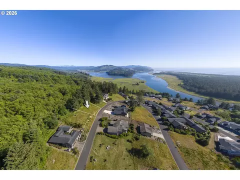 brooten mountain rd, Pacific City, OR 97135